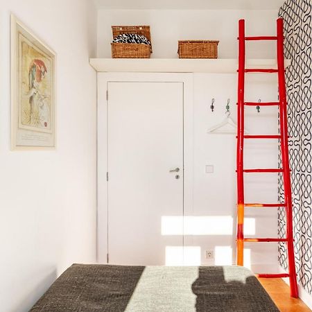 Joivy Chic 2Br Apt In Bairro Alto, 2Mins To Sao Pedro De Alcantara Viewpoint Lisboa Ngoại thất bức ảnh