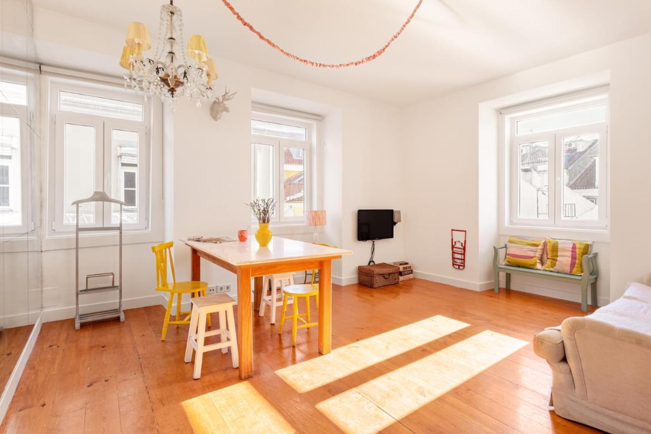 Joivy Chic 2Br Apt In Bairro Alto, 2Mins To Sao Pedro De Alcantara Viewpoint Lisboa Ngoại thất bức ảnh