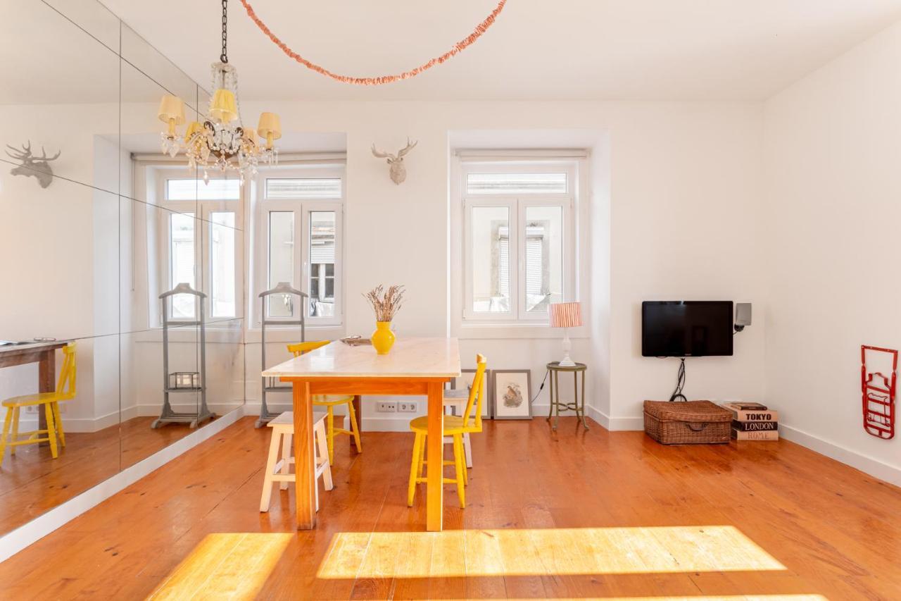 Joivy Chic 2Br Apt In Bairro Alto, 2Mins To Sao Pedro De Alcantara Viewpoint Lisboa Ngoại thất bức ảnh